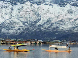 Kashmir witnesses highest-ever tourist footfall in 7 years