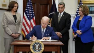 US President Joe Biden signs order on abortion access