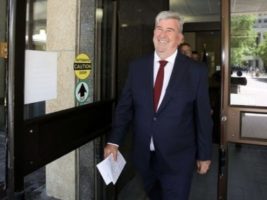 Poll survey shows Murray leading the mayoral race in Winnipeg