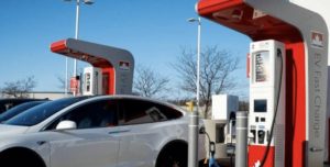 Canada installing 500 new electric vehicle charging to reduce pollution from transportation