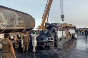 Two horrific road accidents in Pakistan: 28 killed, 26 injured