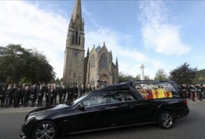 Queen Elizabeth’s coffin begins final journey