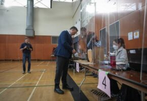 Surrey municipal elections: Harry Bains, Mandeep Nagra and Pardeep Kunar elected councillors