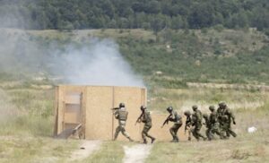 Trudeau extends Canada’s military training to Ukrainian soldiers