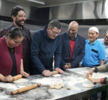 Australian MP woos Indian and Sikh voters in Victoria state elections