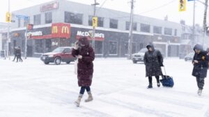 Up to 30 cm of snow possible as strom hits Toronto today