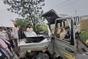 4 teachers killed, 4 injured in bus-jeep collision in Ferozepur